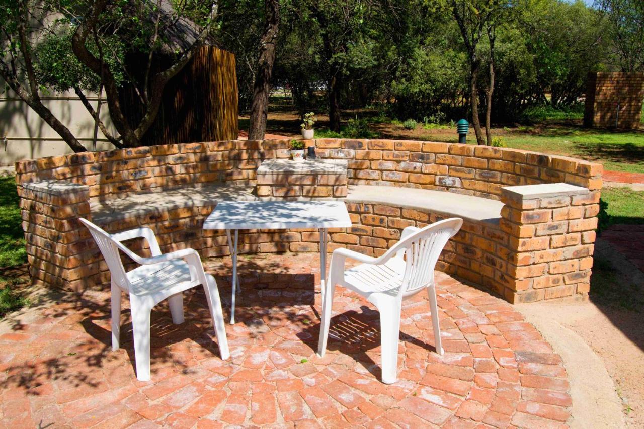 Suzie's Loft - NUDE - SunEden Family Naturist Resort Pretoria-Noord Exterior foto